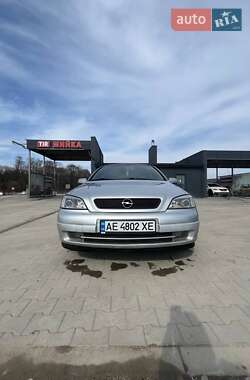 Седан Opel Astra 2003 в 
