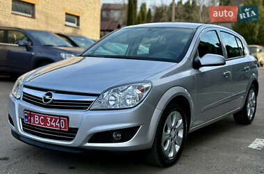 Хетчбек Opel Astra 2007 в Рівному