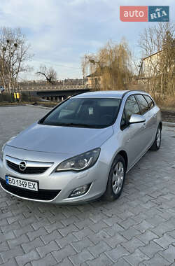 Opel Astra 2011