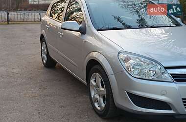 Хетчбек Opel Astra 2007 в Києві