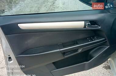 Хэтчбек Opel Astra 2008 в 