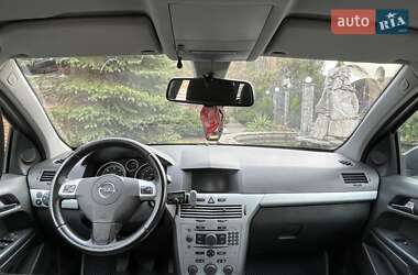 Универсал Opel Astra 2009 в Дрогобыче