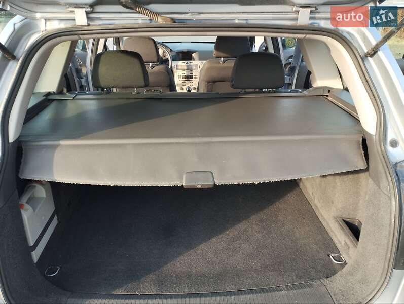 Универсал Opel Astra 2008 в Дрогобыче
