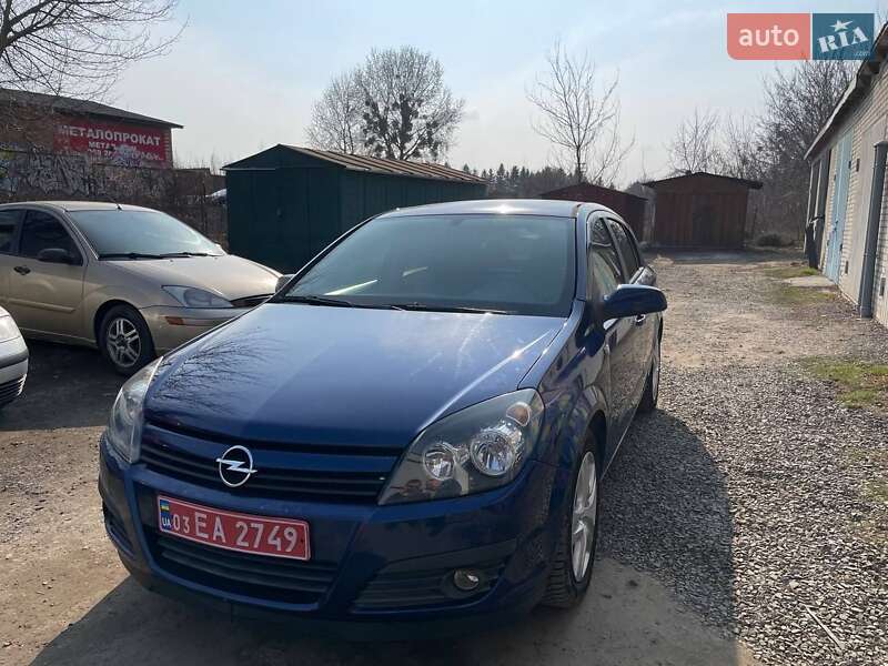 Хэтчбек Opel Astra 2004 в Луцке