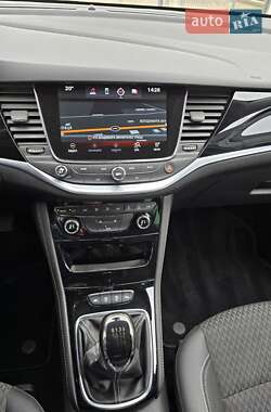 Универсал Opel Astra 2016 в 