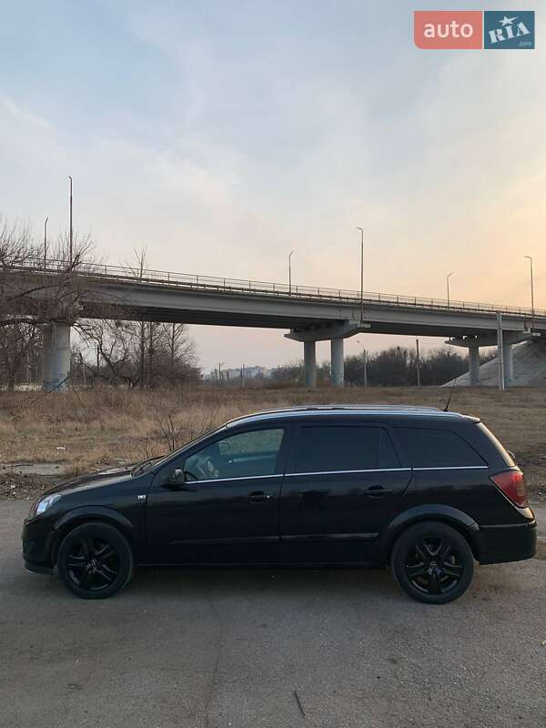 Универсал Opel Astra 2008 в Харькове