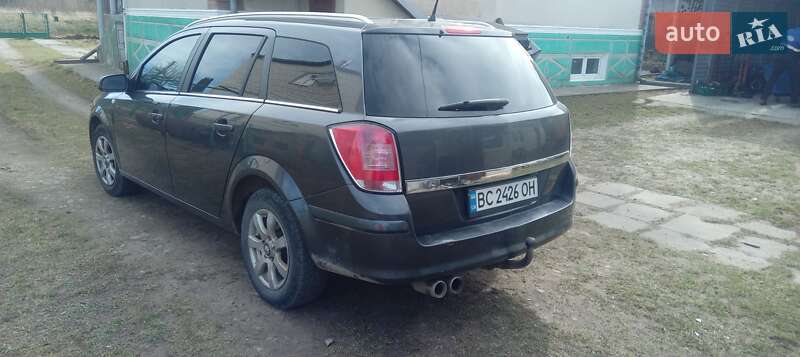 Универсал Opel Astra 2009 в Бориславе