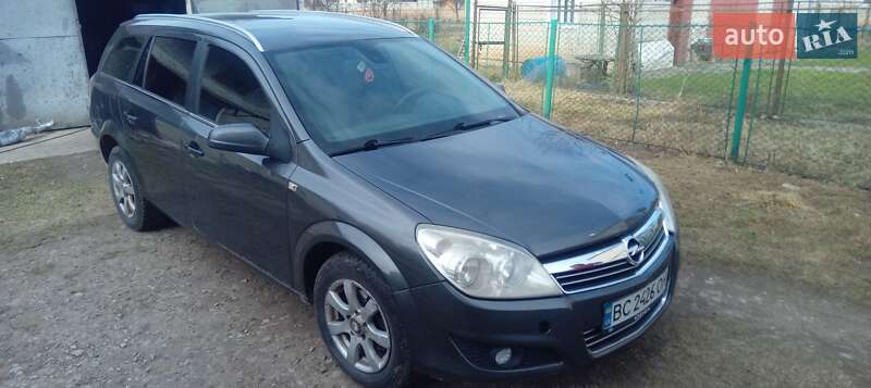 Универсал Opel Astra 2009 в Бориславе
