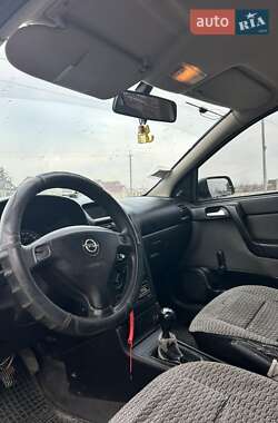 Седан Opel Astra 2006 в 
