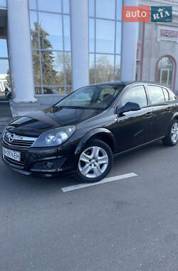 Opel Astra 2012