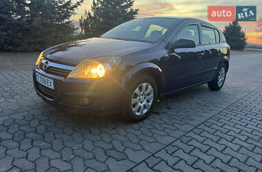 Хетчбек Opel Astra 2005 в Чернівцях