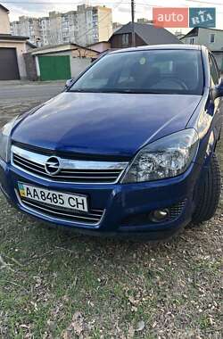 Хетчбек Opel Astra 2011 в Києві