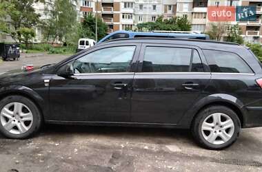 Універсал Opel Astra 2010 в Києві