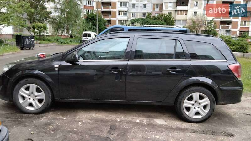 Opel Astra 2010