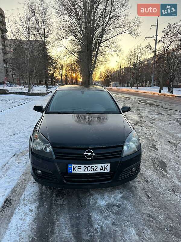 Хетчбек Opel Astra 2004 в 