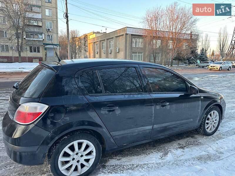 Хэтчбек Opel Astra 2004 в Никополе