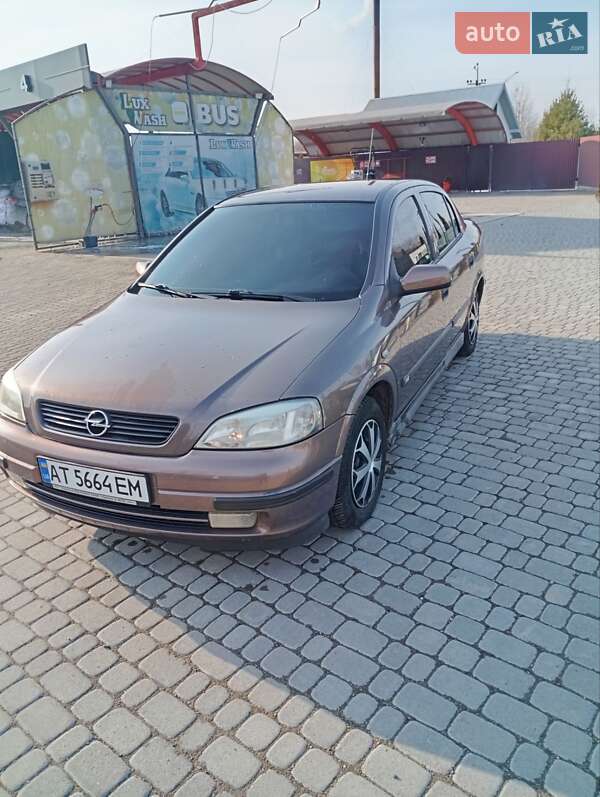 Седан Opel Astra 1998 в 