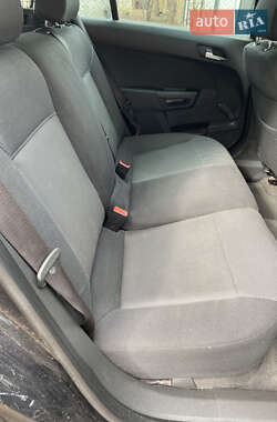 Универсал Opel Astra 2010 в 