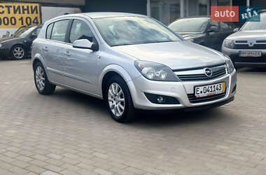 Хетчбек Opel Astra 2005 в Сумах