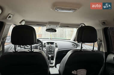 Универсал Opel Astra 2010 в 