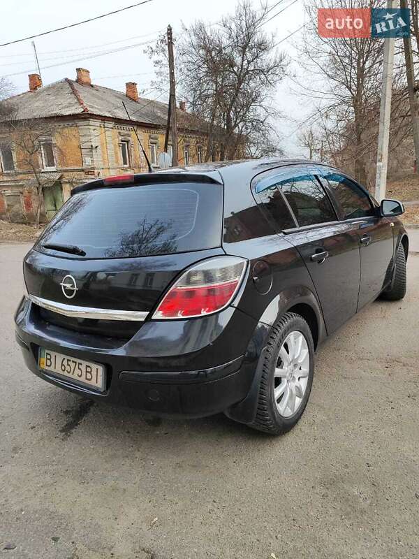 Хетчбек Opel Astra 2013 в Полтаві