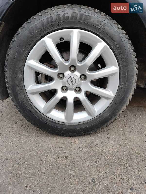 Хетчбек Opel Astra 2013 в Полтаві