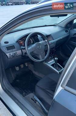 Универсал Opel Astra 2004 в 