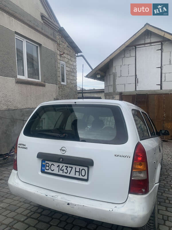 Универсал Opel Astra 2008 в Золочеве