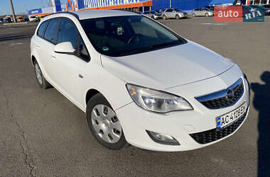 Opel Astra 2011 Opel Astra 2011