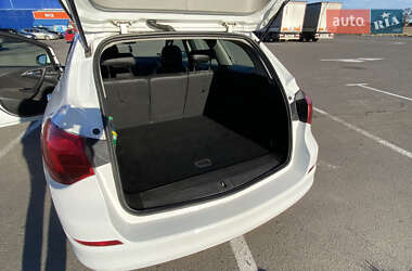 Универсал Opel Astra 2011 в 