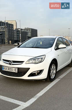 Opel Astra 2012