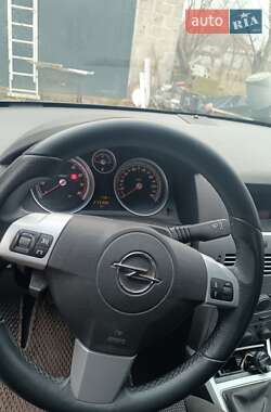 Универсал Opel Astra 2009 в 