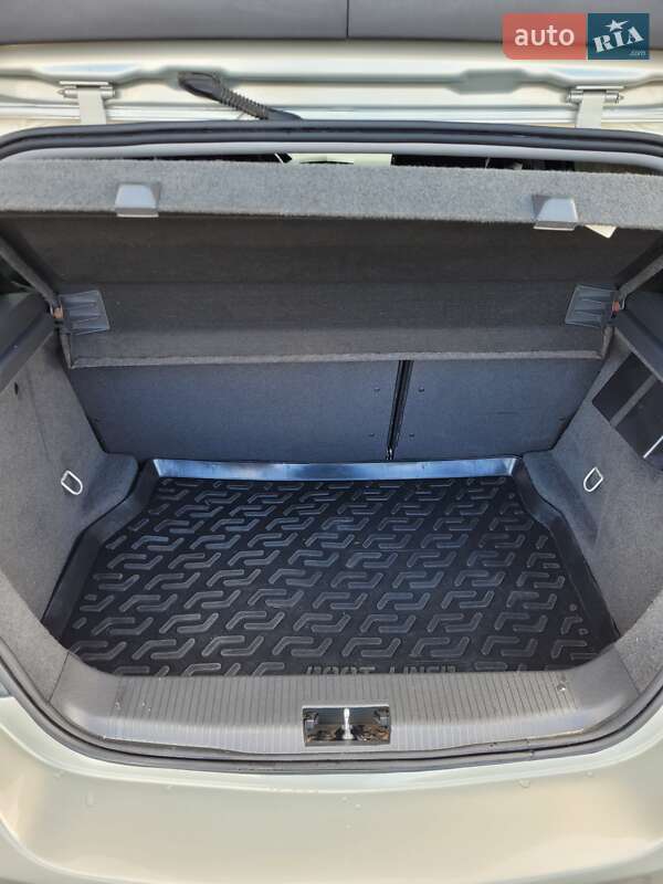 Хэтчбек Opel Astra 2009 в Мостиске