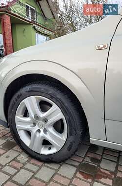Хэтчбек Opel Astra 2009 в 