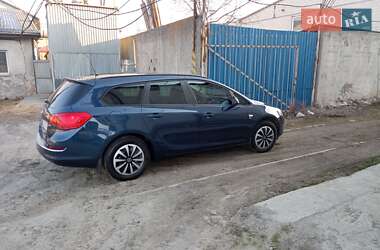 Універсал Opel Astra 2012 в 