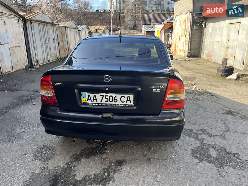 Седан Opel Astra 2003 в Києві