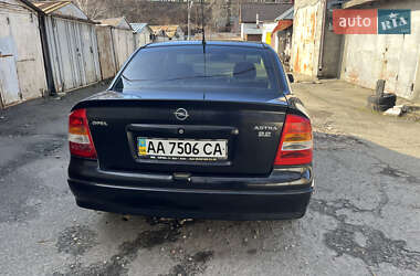 Седан Opel Astra 2003 в 