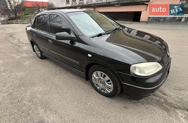 Седан Opel Astra 2007 в 