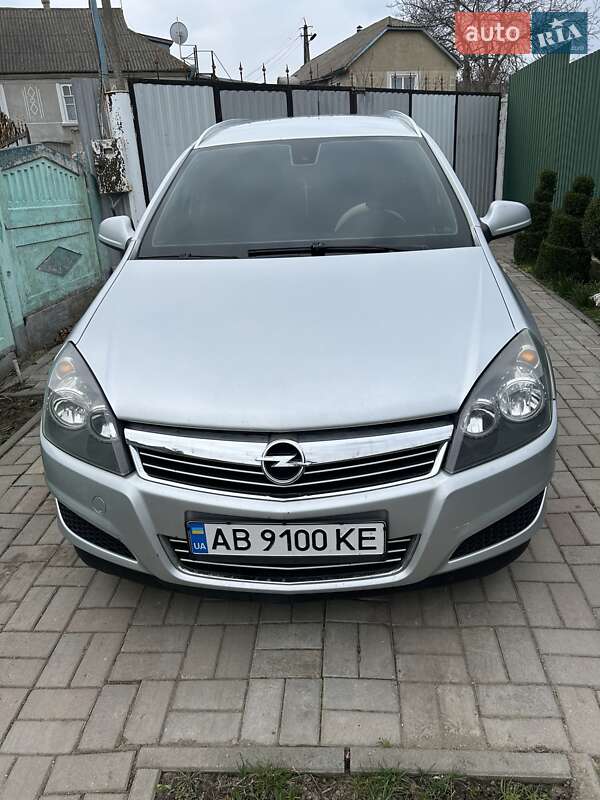 Opel Astra 2010