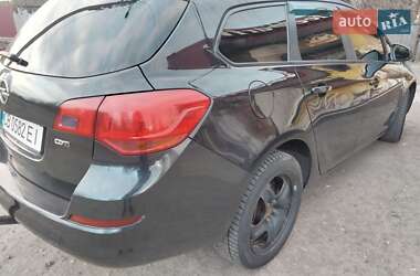 Універсал Opel Astra 2011 в 