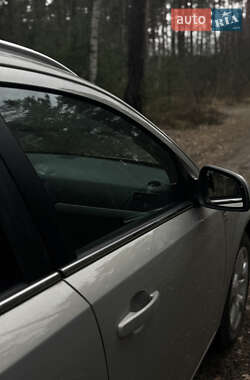 Универсал Opel Astra 2010 в 