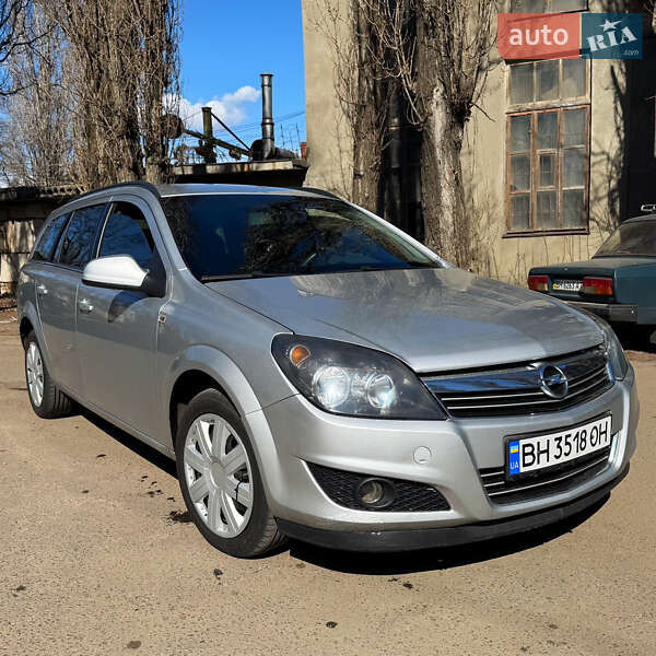 Opel Astra 2010