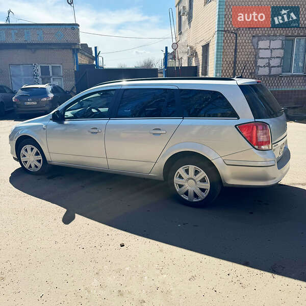 Универсал Opel Astra 2010 в Одессе