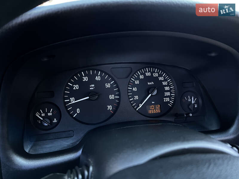 Седан Opel Astra 2006 в Тернополі