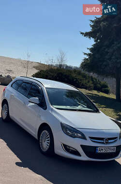 Универсал Opel Astra 2013 в Житомире