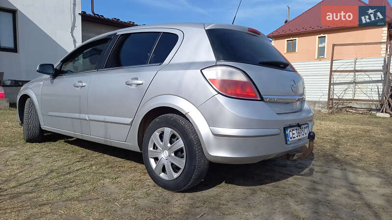 Хетчбек Opel Astra 2004 в Чернівцях фото 5 Хетчбек Opel Astra 2004 в Чернівцях