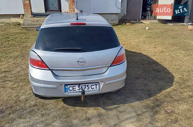 Хэтчбек Opel Astra 2004 в 