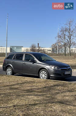 Opel Astra 2011 Opel Astra 2011
