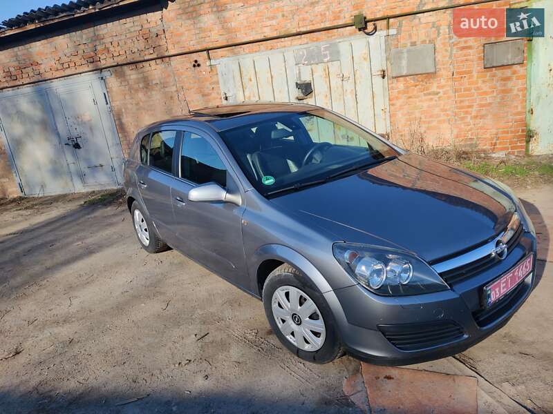 Хэтчбек Opel Astra 2006 в 