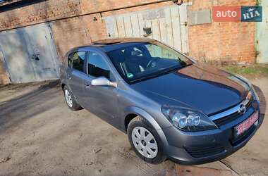 Хэтчбек Opel Astra 2006 в 